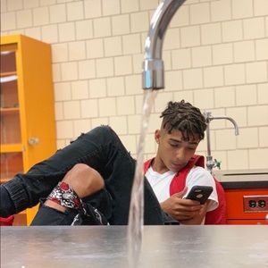 Meet your Posher, Jadiel